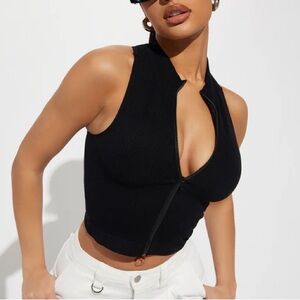 Fashion Nova Zip-Front Sleeveless Crop Top